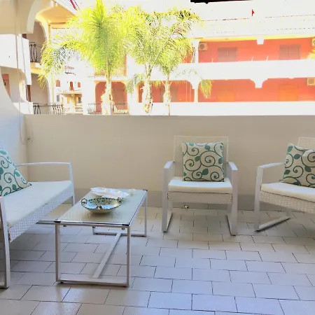 Baia Degli Dei - Living La Nike Appartement *